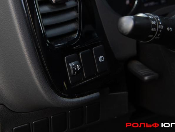Mitsubishi Outlander III Рестайлинг 2 с пробегом 2018 года, цена 1 998 000 рублей, 41584 км, внедорожник, Автокод Объявления