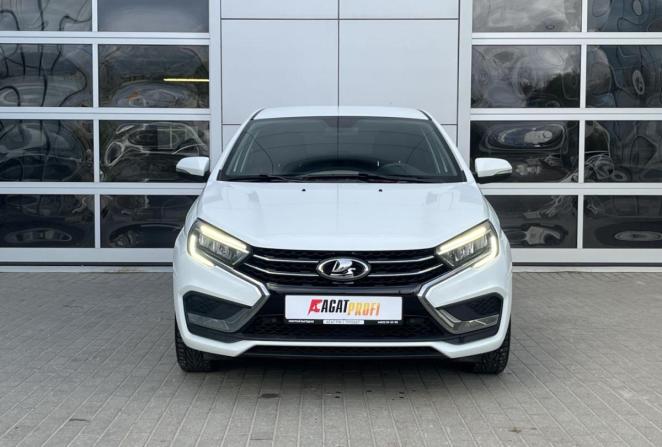 Lada (ВАЗ) Vesta I Рестайлинг (NG) с пробегом 2024 года, цена 1 385 000 рублей, 8084 км, седан, Автокод Объявления