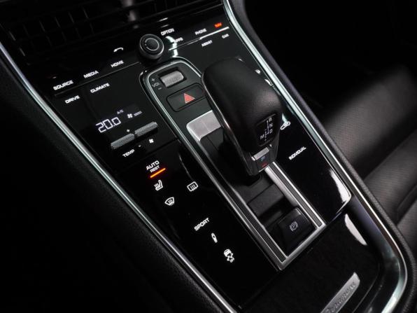 Porsche Panamera II с пробегом 2016 года, цена 5 975 000 рублей, 164396 км, лифтбек, Автокод Объявления