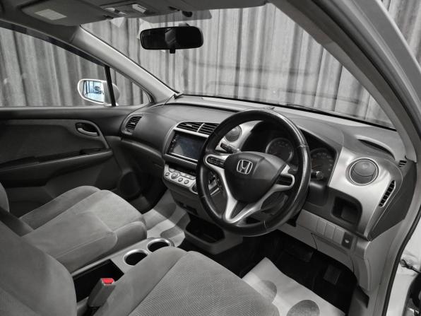 Honda Stream II Рестайлинг с пробегом 2009 года, цена 1 050 000 рублей, 220618 км, минивэн, Автокод Объявления