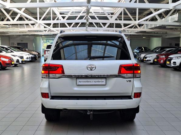 Toyota Land Cruiser 200 Series Рестайлинг 2 с пробегом 2016 года, цена 4 945 000 рублей, 306721 км, внедорожник, Автокод Объявления
