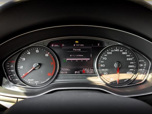 Audi A4 V (B9) с пробегом 2019 года, цена 2 749 000 рублей, 75481 км, седан, Автокод Объявления