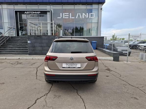 Volkswagen Tiguan II с пробегом 2019 года, цена 1 950 000 рублей, 199294 км, внедорожник, Автокод Объявления