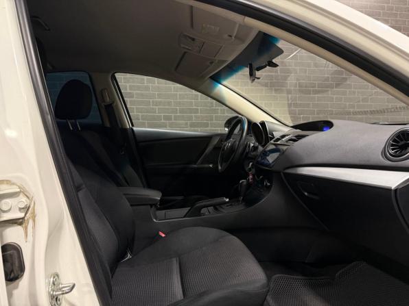 Mazda 3 II (BL) Рестайлинг с пробегом 2011 года, цена 800 000 рублей, 237498 км, седан, Автокод Объявления