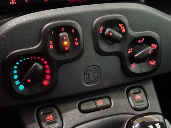 Fiat Panda III с пробегом 2018 года, цена 960 000 рублей, 71482 км, хэтчбек, Автокод Объявления