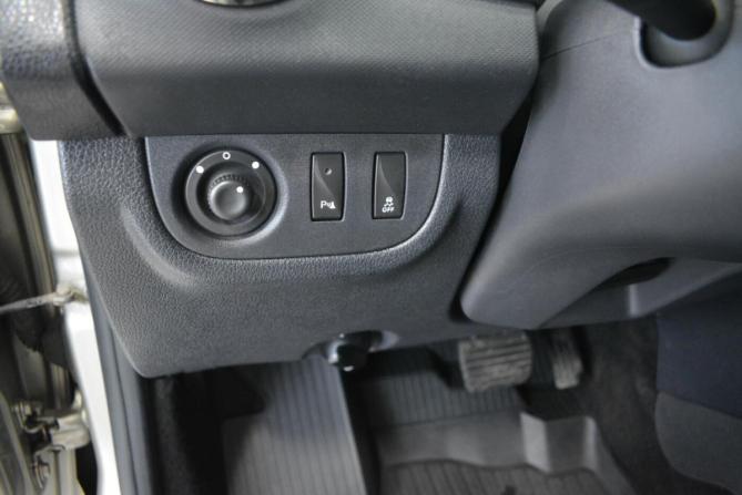 Renault Sandero II Рестайлинг с пробегом 2021 года, цена 1 399 000 рублей, 86000 км, хэтчбек, Автокод Объявления