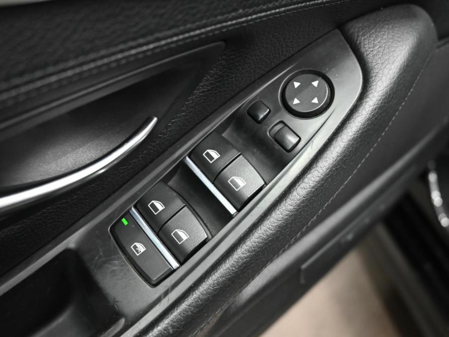 BMW 5 серии VI (F10/F11/F07) Рестайлинг Екатеринбург  - изображение 16