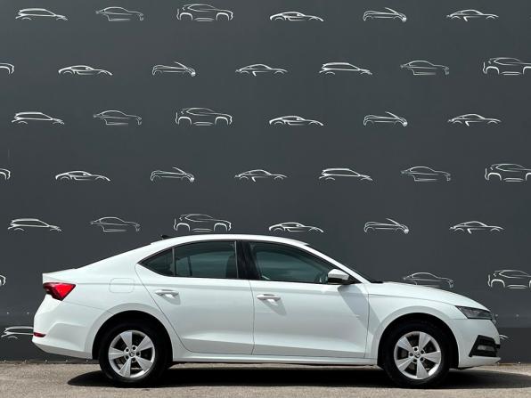 Skoda Octavia IV (A8) с пробегом 2021 года, цена 2 010 200 рублей, 105763 км, лифтбек, Автокод Объявления