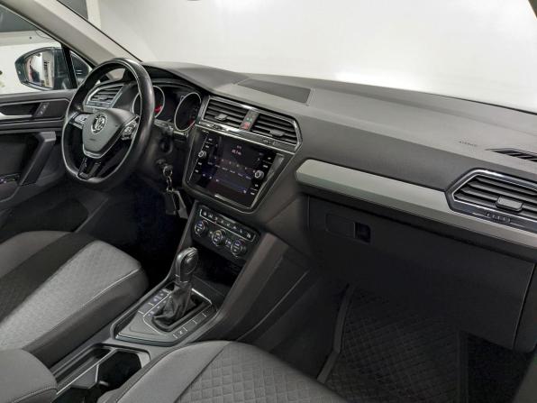 Volkswagen Tiguan II с пробегом 2019 года, цена 2 290 000 рублей, 118110 км, внедорожник, Автокод Объявления