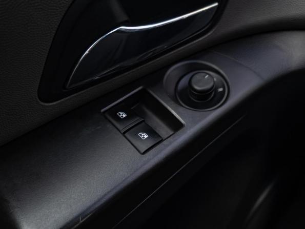 Chevrolet Cruze I Рестайлинг с пробегом 2014 года, цена 869 000 рублей, 210826 км, хэтчбек, Автокод Объявления