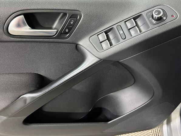 Volkswagen Tiguan I с пробегом 2011 года, цена 919 700 рублей, 243390 км, внедорожник, Автокод Объявления