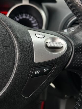 Nissan Juke I с пробегом 2012 года, цена 1 000 000 рублей, 143100 км, внедорожник, Автокод Объявления