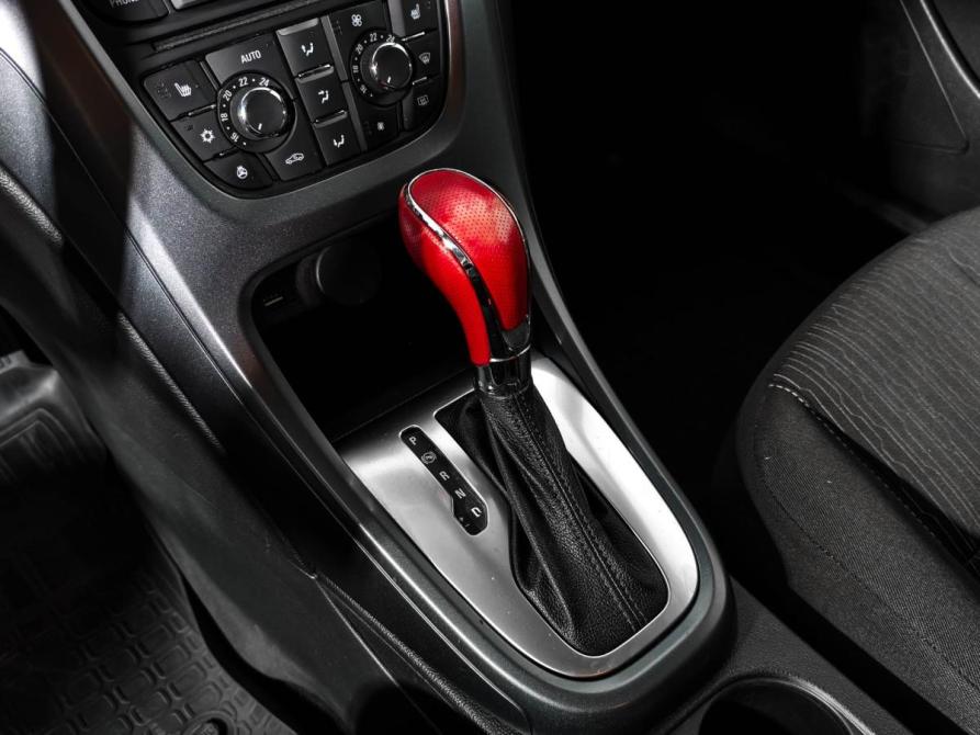 Opel Astra J Рестайлинг Санкт-Петербург  - изображение 11