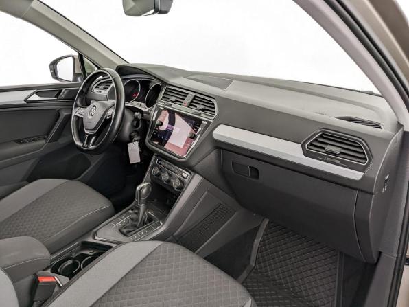 Volkswagen Tiguan II с пробегом 2017 года, цена 2 195 000 рублей, 74102 км, внедорожник, Автокод Объявления