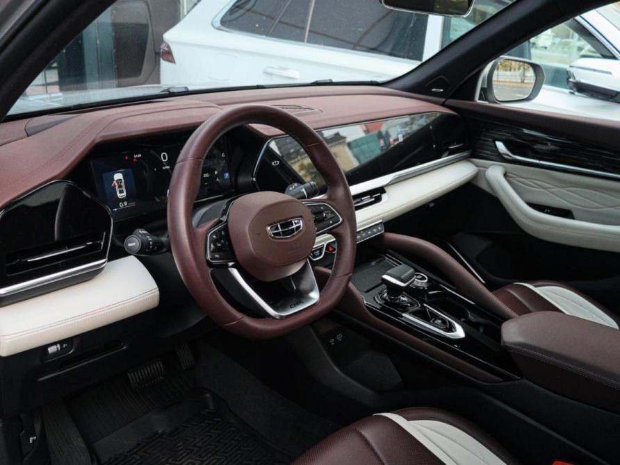 Geely Monjaro I Москва  - изображение 12