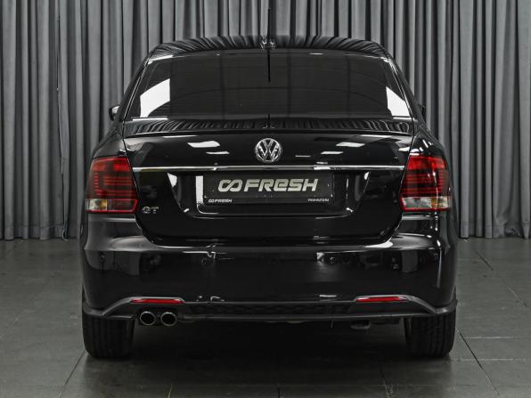 Volkswagen Polo V Рестайлинг с пробегом 2017 года, цена 1 368 000 рублей, 138657 км, седан, Автокод Объявления
