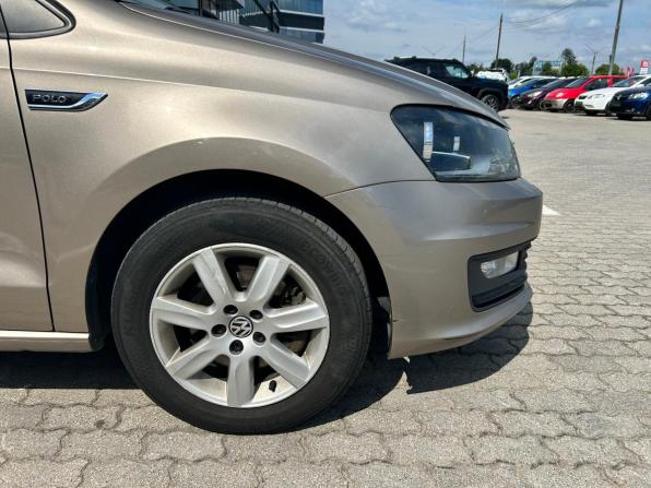Volkswagen Polo V Рестайлинг с пробегом 2018 года, цена 1 236 000 рублей, 158292 км, седан, Автокод Объявления