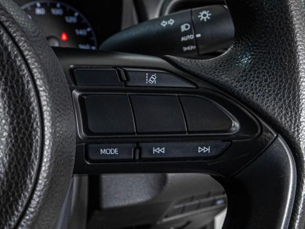 Toyota Yaris IV с пробегом 2020 года, цена 1 275 000 рублей, 139385 км, хэтчбек, Автокод Объявления