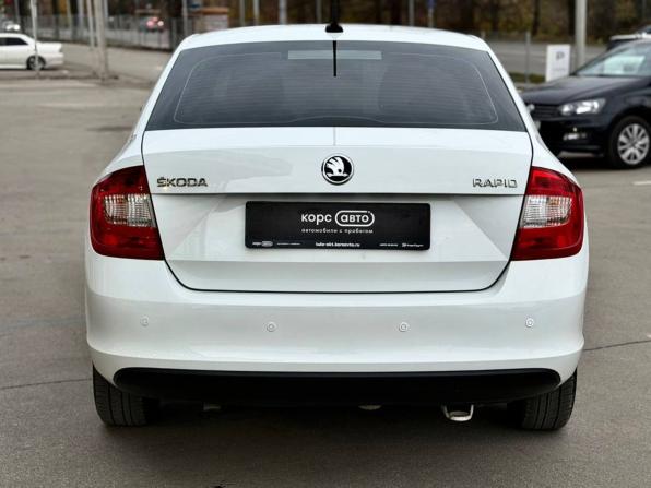 Skoda Rapid I с пробегом 2017 года, цена 999 000 рублей, 183461 км, лифтбек, Автокод Объявления
