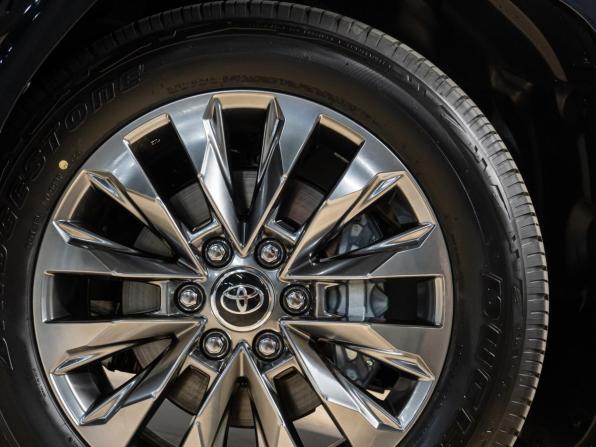 Новый Toyota Land Cruiser 300 Series 2026 года, цена 15 800 000 рублей, внедорожник, Автокод Объявления