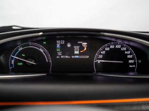 Toyota Sienta II Рестайлинг с пробегом 2018 года, цена 1 650 500 рублей, 40138 км, компактвэн, Автокод Объявления