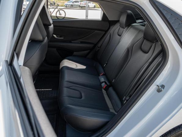 Hyundai Elantra VII (CN7) Рестайлинг с пробегом 2023 года, цена 2 270 000 рублей, 32214 км, седан, Автокод Объявления