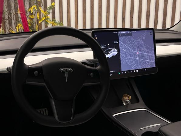 Tesla Model 3 I с пробегом 2021 года, цена 3 290 000 рублей, 93700 км, седан, Автокод Объявления