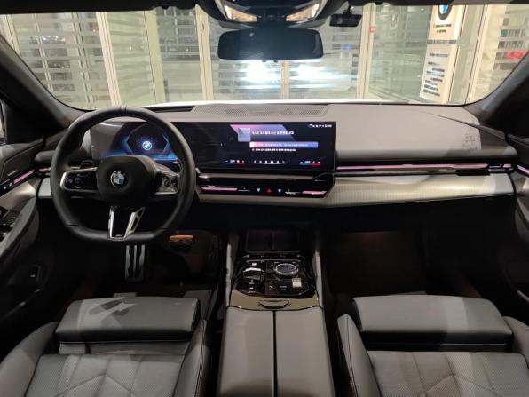 BMW 5 серии VIII (G60/G61/G68) с пробегом 2023 года, цена 7 700 000 рублей, 9795 км, седан, Автокод Объявления