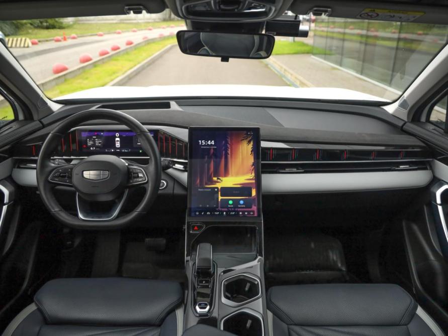 Geely Atlas II Санкт-Петербург  - изображение 11