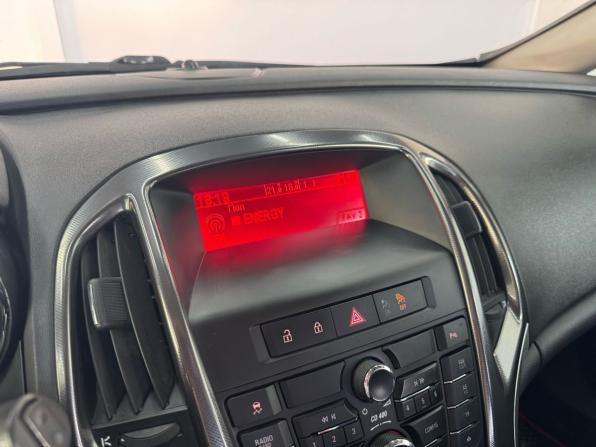 Opel Astra J с пробегом 2011 года, цена 669 000 рублей, 258137 км, хэтчбек, Автокод Объявления