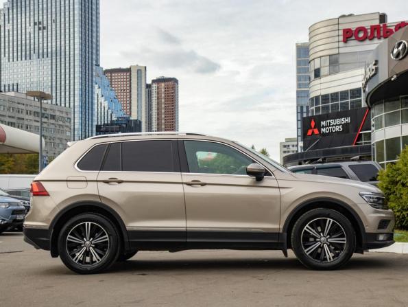 Volkswagen Tiguan II с пробегом 2017 года, цена 2 188 000 рублей, 104784 км, внедорожник, Автокод Объявления