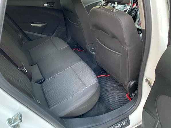 Opel Astra J с пробегом 2011 года, цена 570 000 рублей, 265425 км, хэтчбек, Автокод Объявления