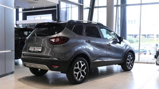 Renault Kaptur I с пробегом 2017 года, цена 1 650 000 рублей, 93265 км, внедорожник, Автокод Объявления