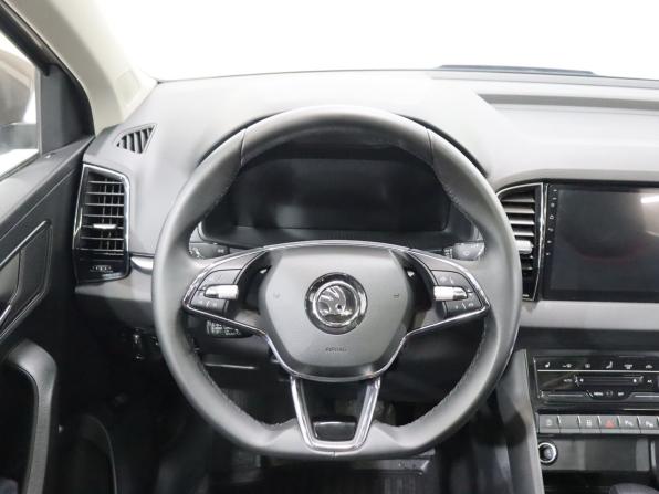 Skoda Karoq I Рестайлинг с пробегом 2024 года, цена 2 999 000 рублей, 3689 км, внедорожник, Автокод Объявления