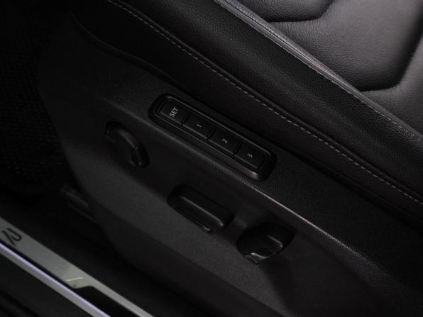 Volkswagen Tiguan II Рестайлинг с пробегом 2021 года, цена 2 999 000 рублей, 96308 км, внедорожник, Автокод Объявления