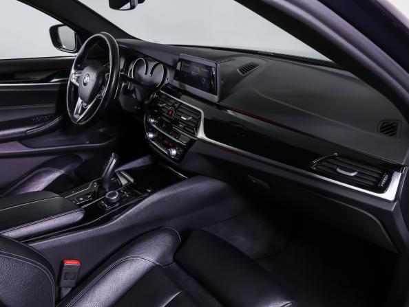 BMW 5 серии VII (G30/G31/G38) с пробегом 2018 года, цена 2 790 000 рублей, 201127 км, седан, Автокод Объявления