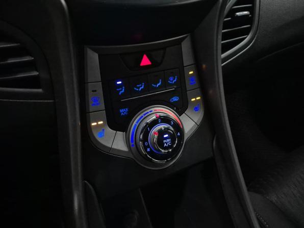 Hyundai Elantra V (MD) с пробегом 2013 года, цена 830 000 рублей, 240983 км, седан, Автокод Объявления