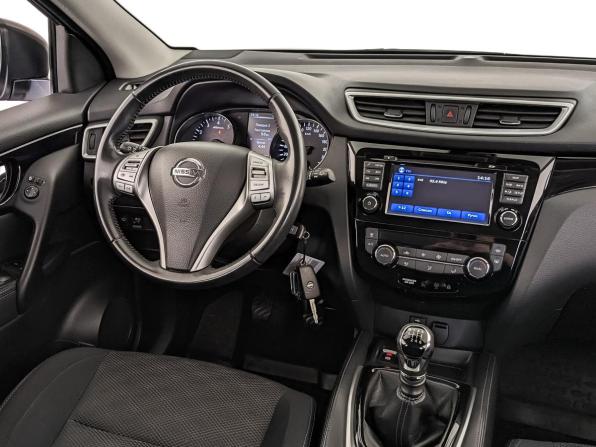 Nissan Qashqai II с пробегом 2015 года, цена 1 699 000 рублей, 76716 км, внедорожник, Автокод Объявления