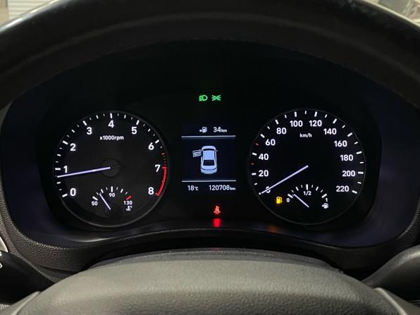 Hyundai Solaris II с пробегом 2017 года, цена 1 180 000 рублей, 120708 км, седан, Автокод Объявления