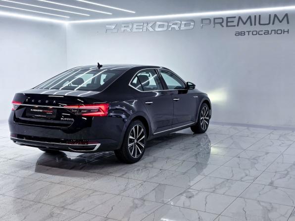 Skoda Superb III Рестайлинг с пробегом 2024 года, цена 3 250 000 рублей, 125 км, лифтбек, Автокод Объявления