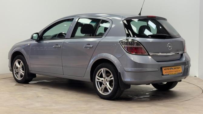 Opel Astra H Рестайлинг с пробегом 2011 года, цена 475 000 рублей, 238613 км, седан, Автокод Объявления