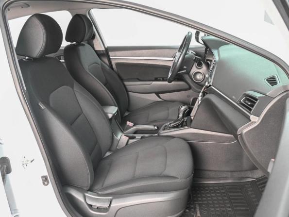 Hyundai Elantra VI (AD) Рестайлинг с пробегом 2020 года, цена 1 559 000 рублей, 133929 км, седан, Автокод Объявления