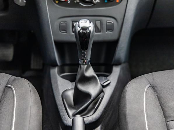 Renault Sandero II с пробегом 2017 года, цена 1 088 000 рублей, 70065 км, хэтчбек, Автокод Объявления