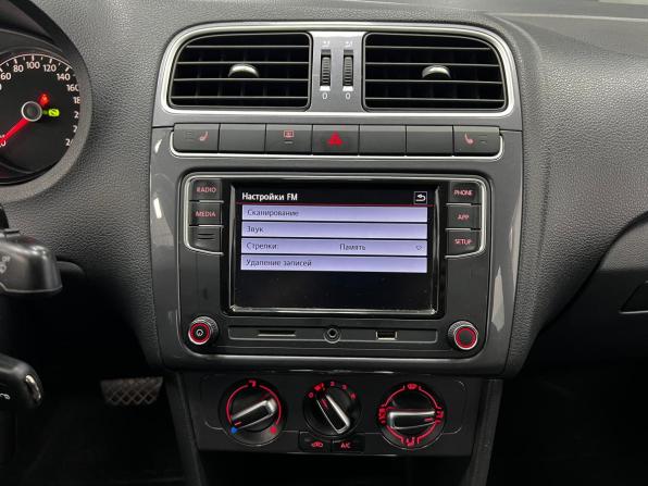 Volkswagen Polo V Рестайлинг с пробегом 2019 года, цена 1 580 000 рублей, 74538 км, седан, Автокод Объявления