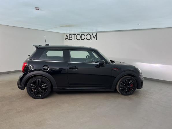 Mini Hatch III (F55/F56) Рестайлинг 2 с пробегом 2021 года, цена 2 750 000 рублей, 129600 км, хэтчбек, Автокод Объявления