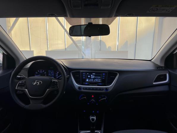 Hyundai Solaris II с пробегом 2018 года, цена 1 260 000 рублей, 145000 км, седан, Автокод Объявления