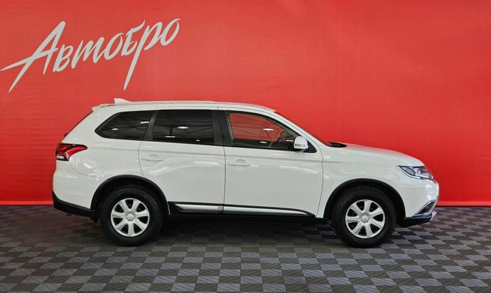 Mitsubishi Outlander III Рестайлинг 2 Вологда  - изображение 6