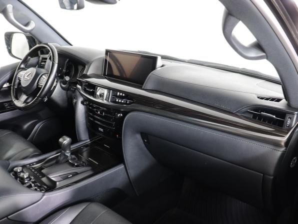 Lexus LX III Рестайлинг 2 с пробегом 2018 года, цена 8 990 000 рублей, 105562 км, внедорожник, Автокод Объявления