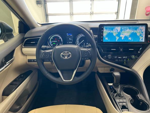 Toyota Camry VIII (XV70) Рестайлинг с пробегом 2022 года, цена 2 835 000 рублей, 27071 км, седан, Автокод Объявления