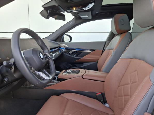BMW 5 серии VIII (G60/G61/G68) с пробегом 2024 года, цена 8 950 000 рублей, 21 км, седан, Автокод Объявления